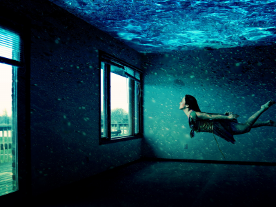под водой, окна, комната, девушка