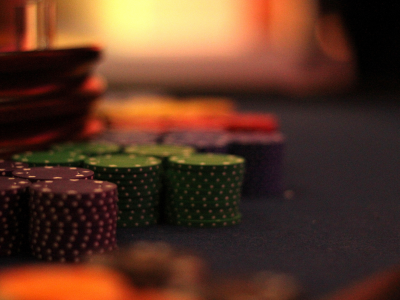 Фишки, деньги, покер