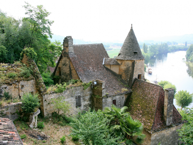 река, зелень, старина, дом