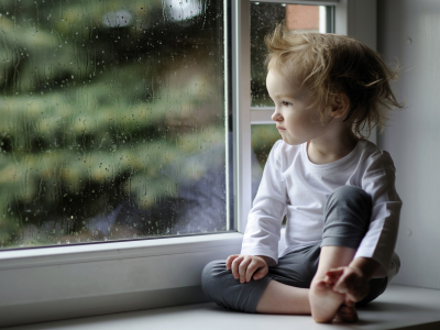 малыш, грусть, окно, дождь, детство