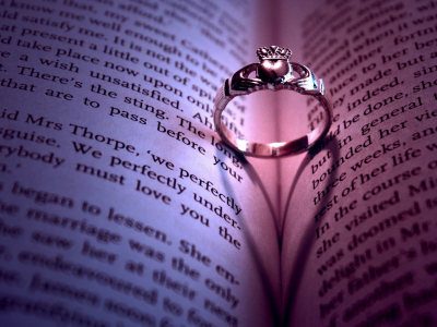 кольцо, love, бумага, надпись, книги