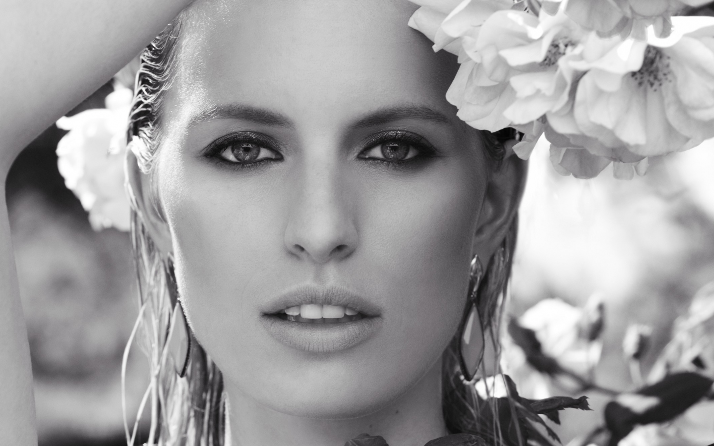 flowers, models, close-up, lips, , women, blondes, eyes, monochrome, glamour, Karolina Kurkova