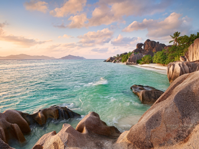 water, beach, деревья, Сейшельские острова, trees, скалы, ocean, природа, cliffs, вода, Seychelles, nature, океан, пляж