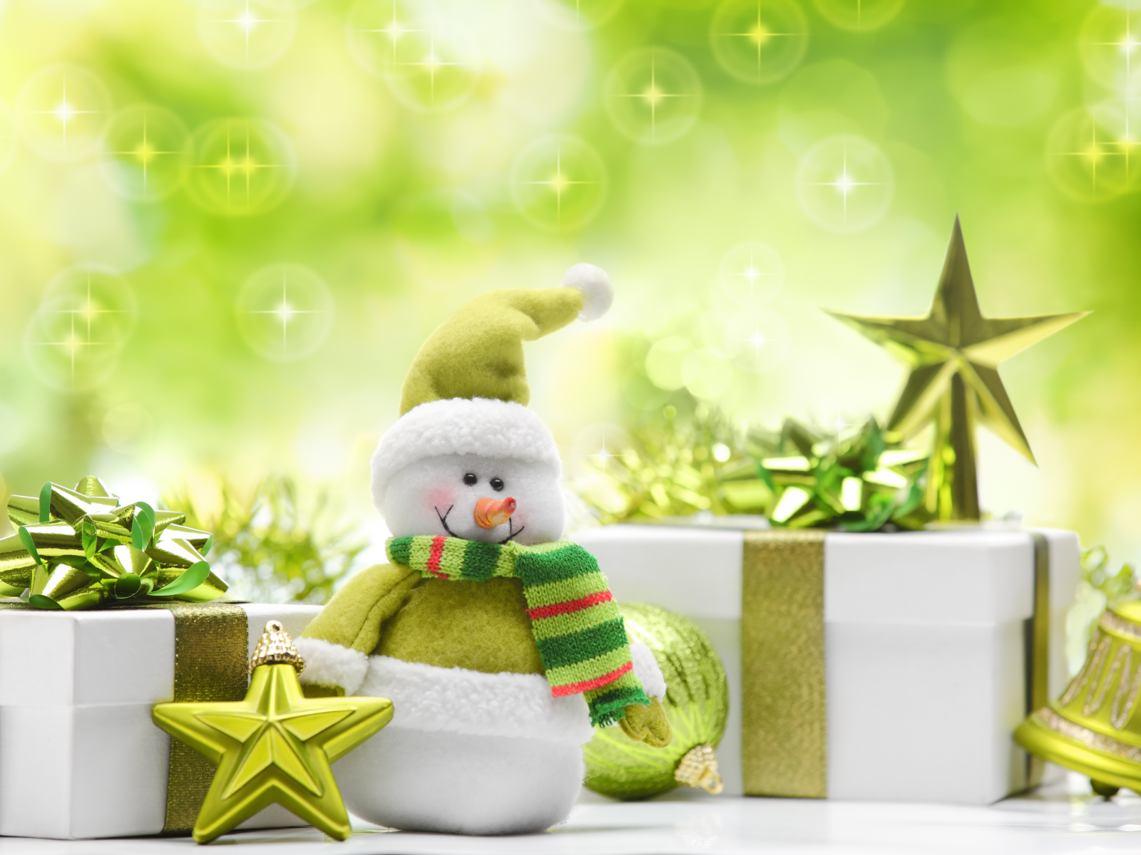 игрушки, зеленые, Снеговик, шары, подарки, елочные