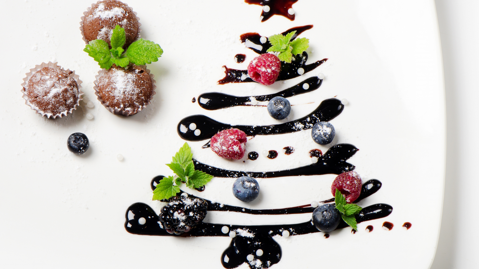ягоды, тарелка, кексы, елка, Глазурь, выпечка, новый год