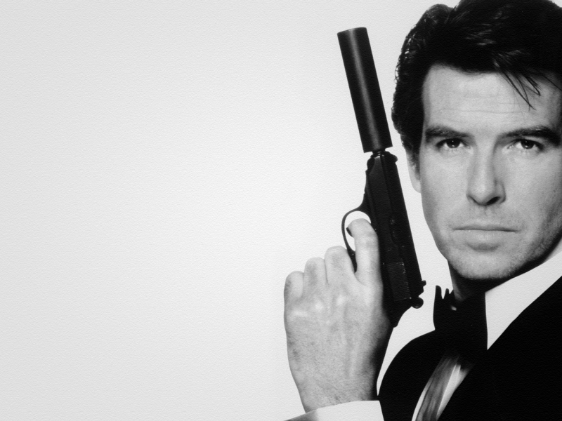 пистолет, Пирс броснан, pierce brosnan, агент 007, джеймс бонд