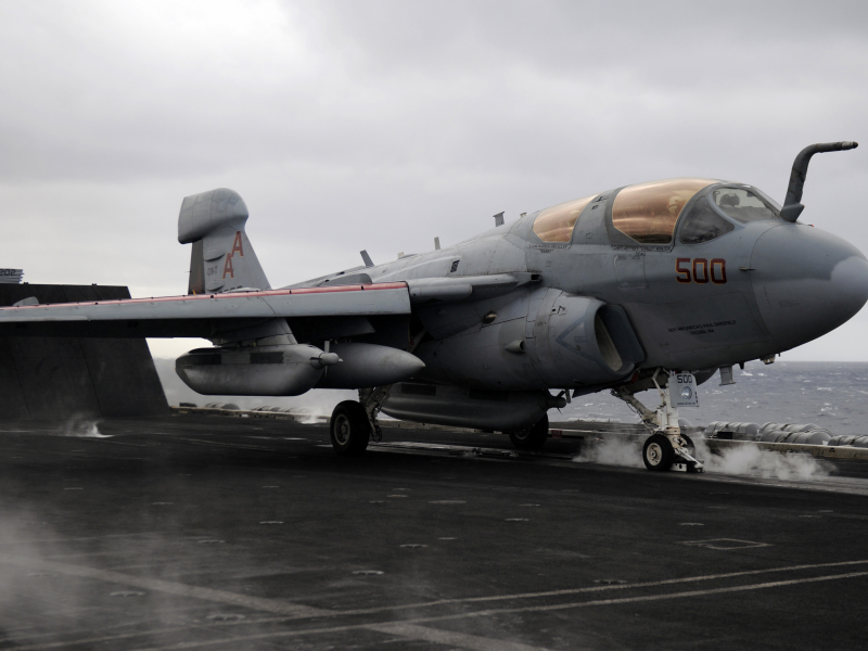 grumman, ea-6b prowler, палубный самолёт рэб, взлет с авианосца