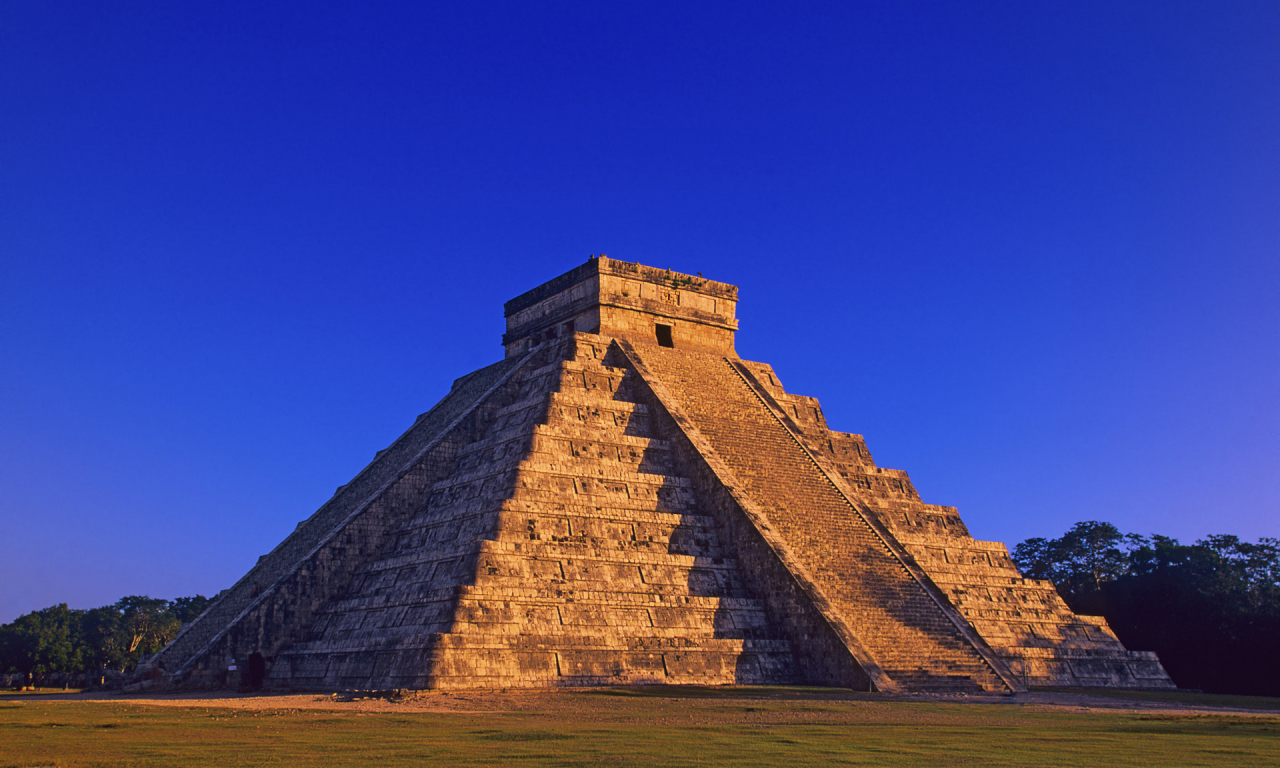 of kukulkan, mayan pyramid, la pir__mide de kukulkan al atardecer