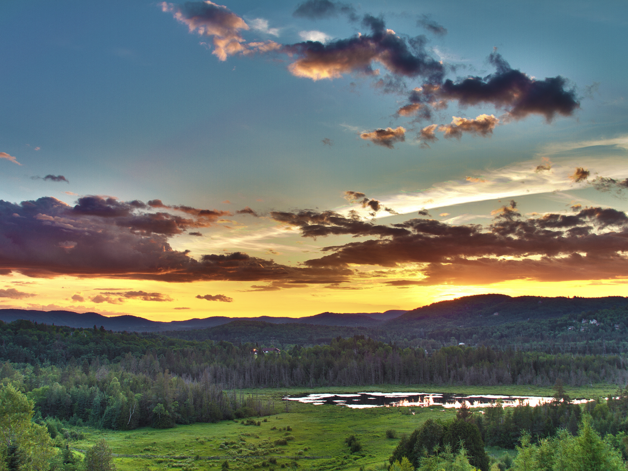 sky, 2560x1600, sun, лес, озеро, forest, trees, clouds, природа, nature, пейзаж, облака, summer, mountains, горы, landscape, закат, деревья, lake, sunset, небо, солнце, лето