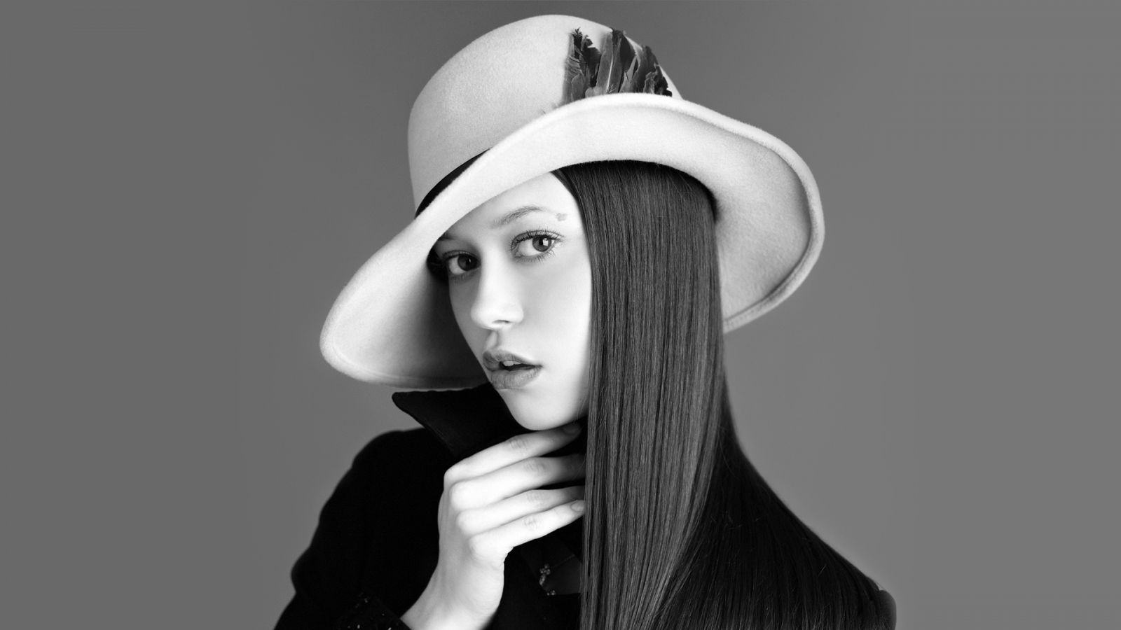 hat, саммер глау, summer glau, black and white, actress