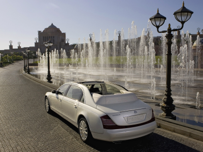 maybach 62, фонтан, крепость