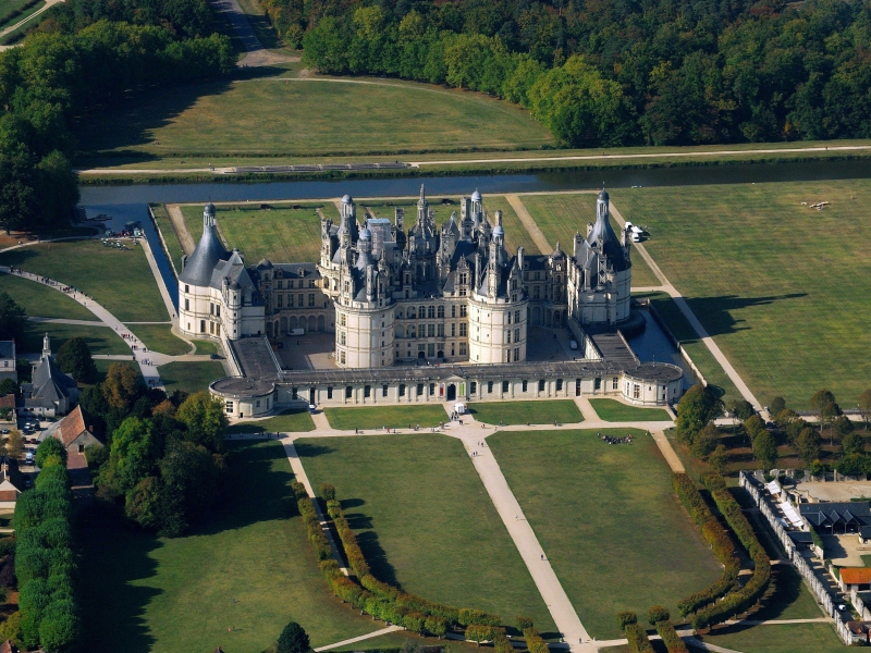 castle, франция, вода, france, вид сверху, канал, парк, ch__teau de chambord, дома, река, замок, шамбор