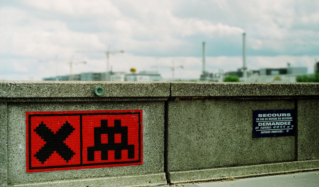 sign, red mosaic, streetart, spaceinvader