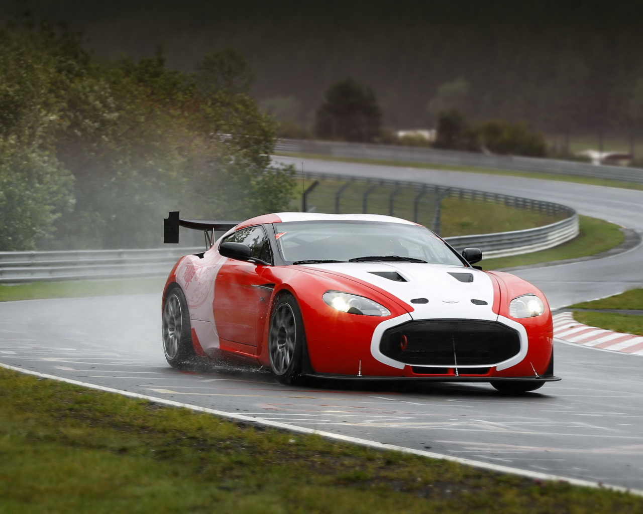 трек, aston martin, брызги, астон мартин, zagato, v12, nurburgring