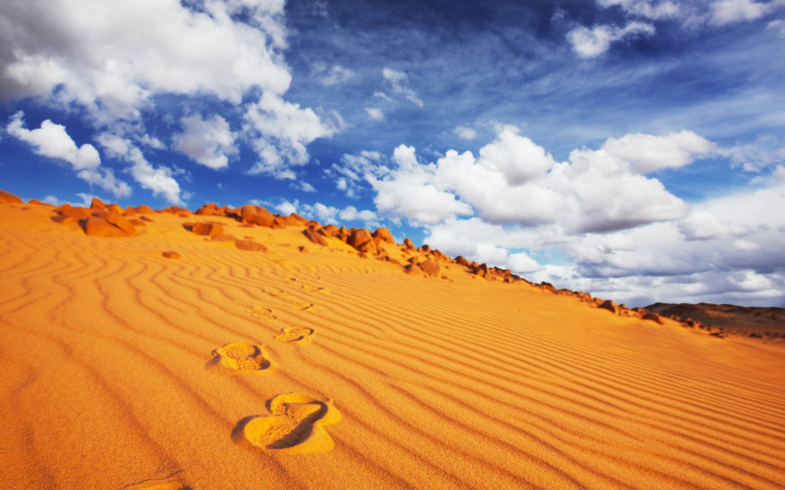 следы, vestige, облака, африка, отпечаток, синее, africa, footmark on sand, небо, пустыня, песок