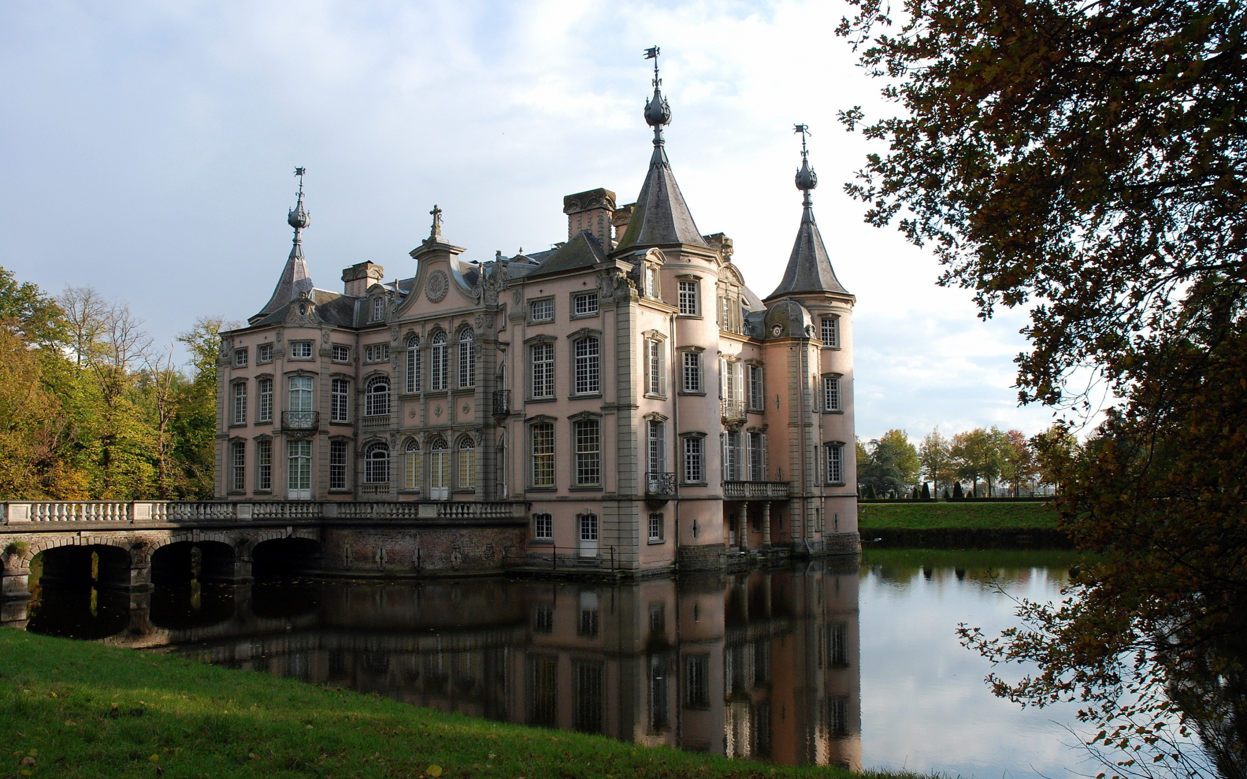 east flanders, aalter, belgium, poeke castle