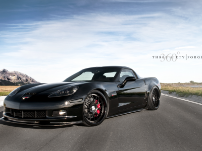 передняя часть, z06, chevrolet, облака, асфальт, небо, black, corvette, шевроле, 360 three sixty forged, чёрный, корвет