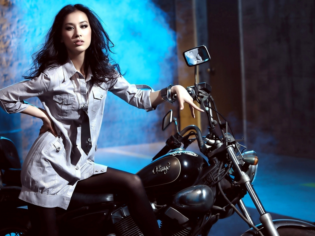зеркала, мотоцикл, рубашка, азиатка, галстук, дым