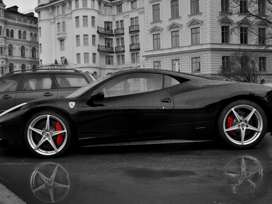 ferrari 458 italia, красные тормоза, чб, дождь