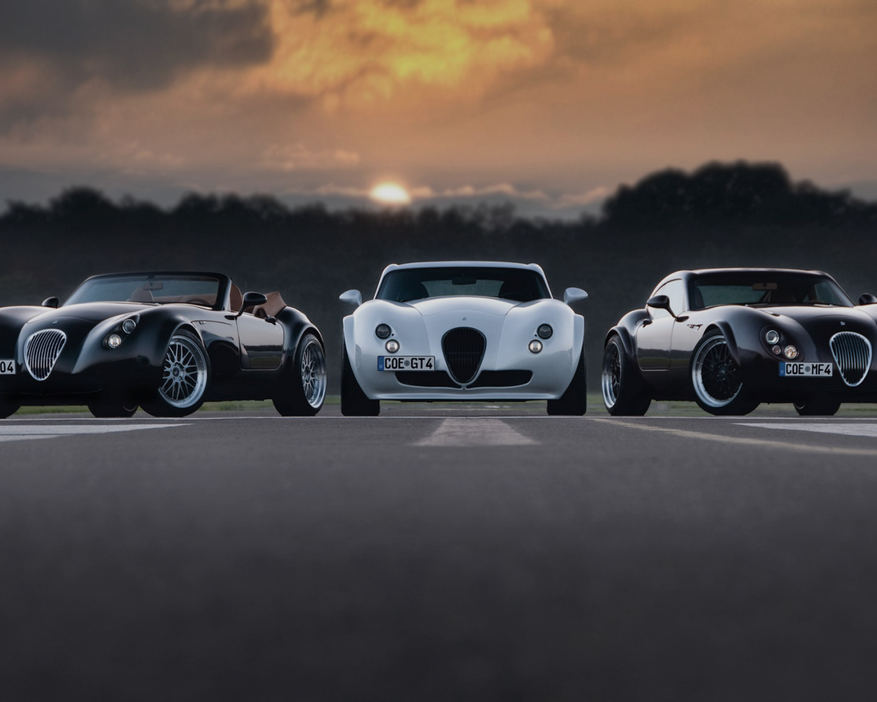 тачки, wiesmann, машины, небо, асфальт, gt mf4, дорога, деревья, ретро, фокус, авто обои