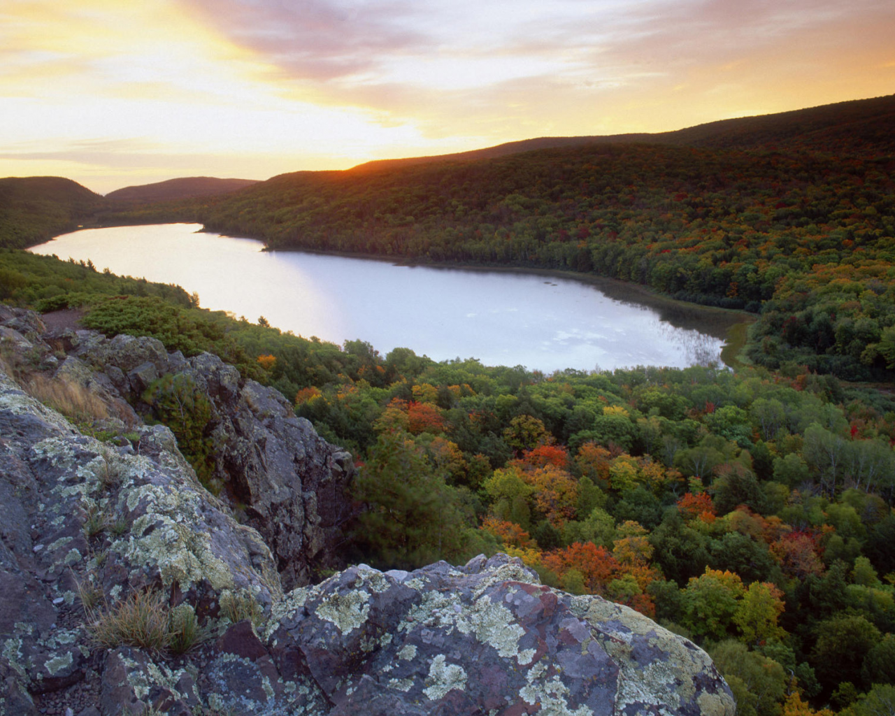 скала, камень, кустарники, горизонт, озеро, речка, lake, закат