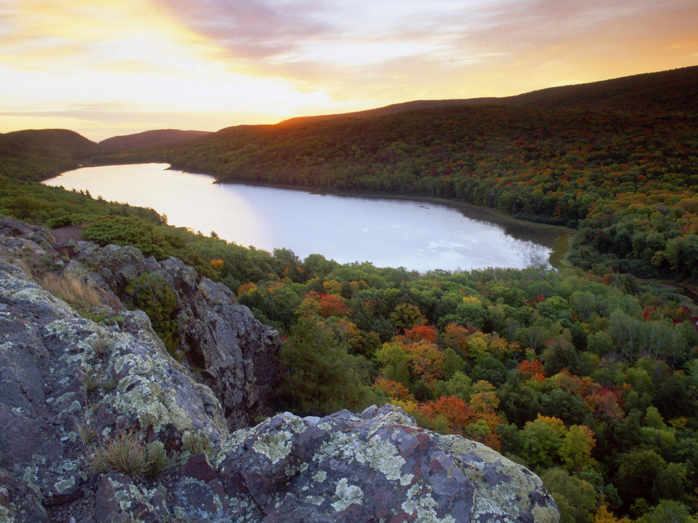 скала, камень, кустарники, горизонт, озеро, речка, lake, закат