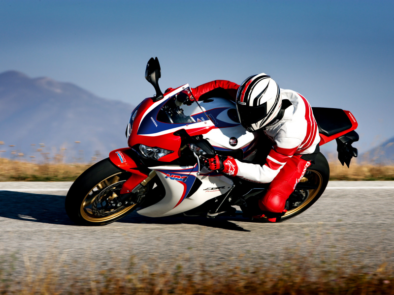 fireblade, 1000, дорога, cbr, супербайк, сбр, superbike, фаэрблэйд, мотоцикл, пилот, honda, наклон, небо, вираж, rr, хонда