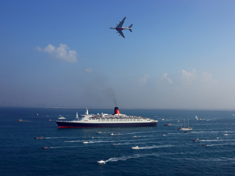 queen elizabeth, airbus, a380, авиалайнер, 2, emirates airline, самолет