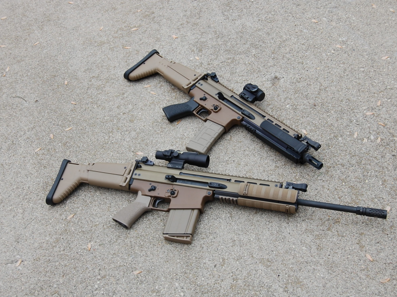 2 штуки, автоматы, fn scar, асфальт