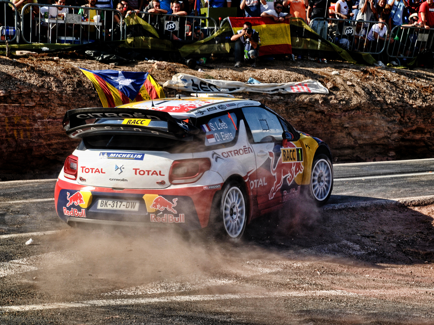 ds3, citroen, ралли, ситроен, поворот, rally, red bull, sebastien loeb, люди