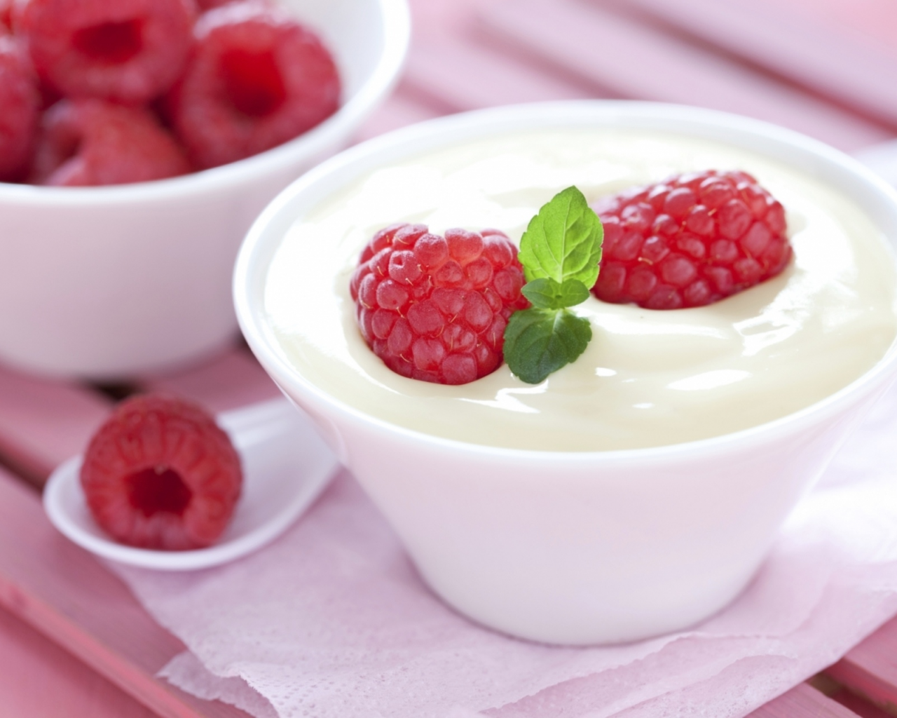 yogurt, cups, fruits, raspberries, крем, cream, йогурт, еда, milk, dessert