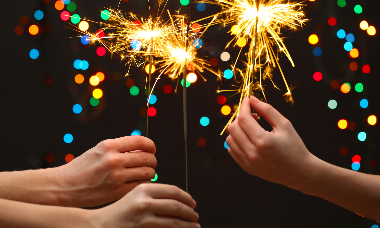 kids, merry christmas, bokeh, little girls , hands , celebrate, sparklers , lights, new year