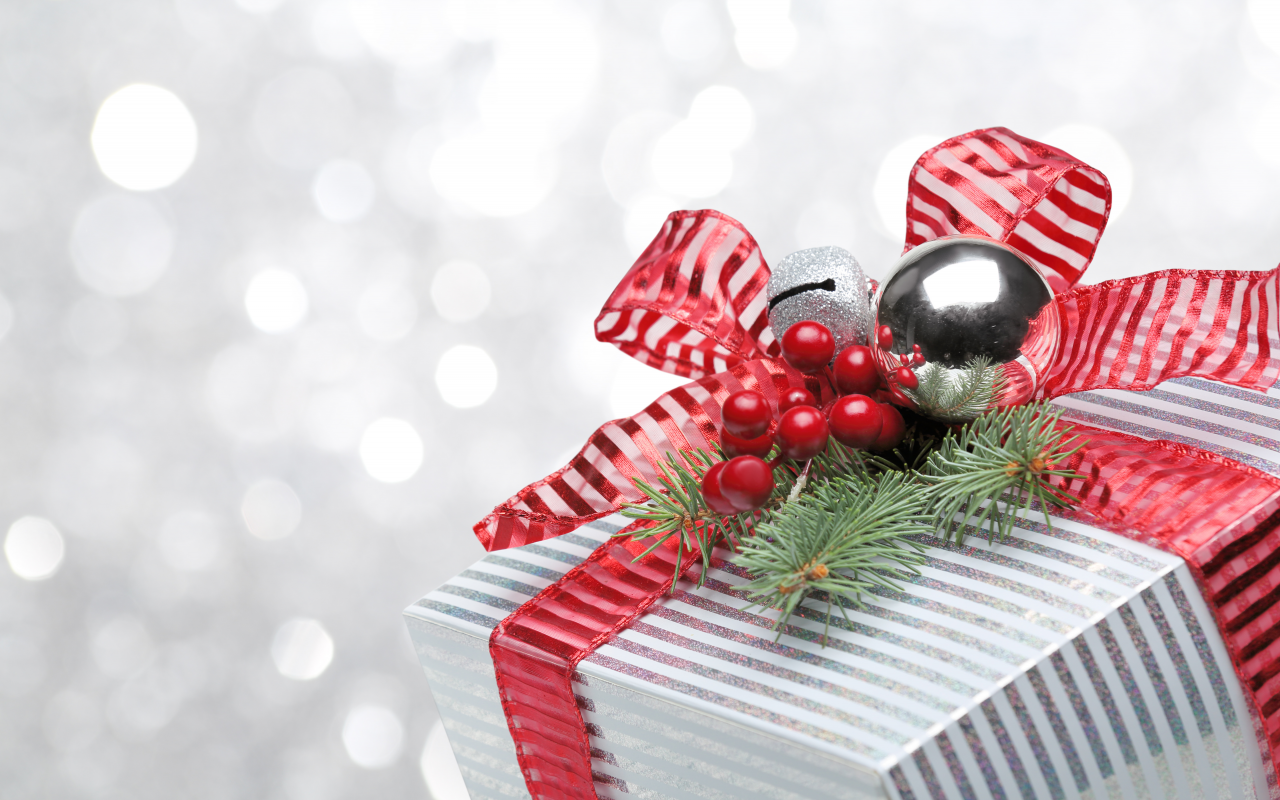 gifts, christmas spirit, ribbon, новый год, cherry, new year, merry christmas, bokeh