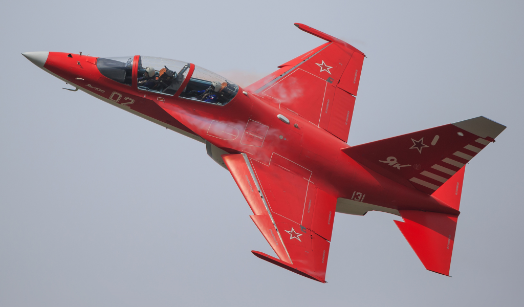 yak-130, красный, самолёт, пилоты, як-130, учебно-боевой