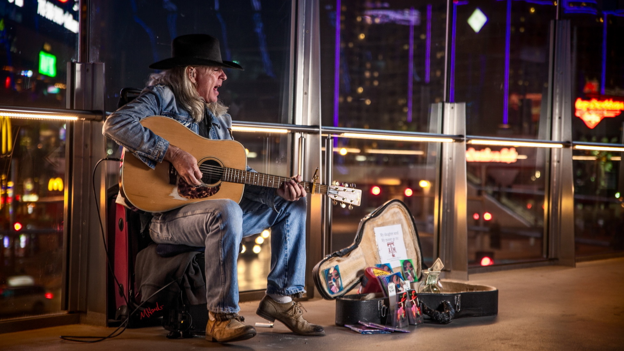 street performer, vegas, man, guitar