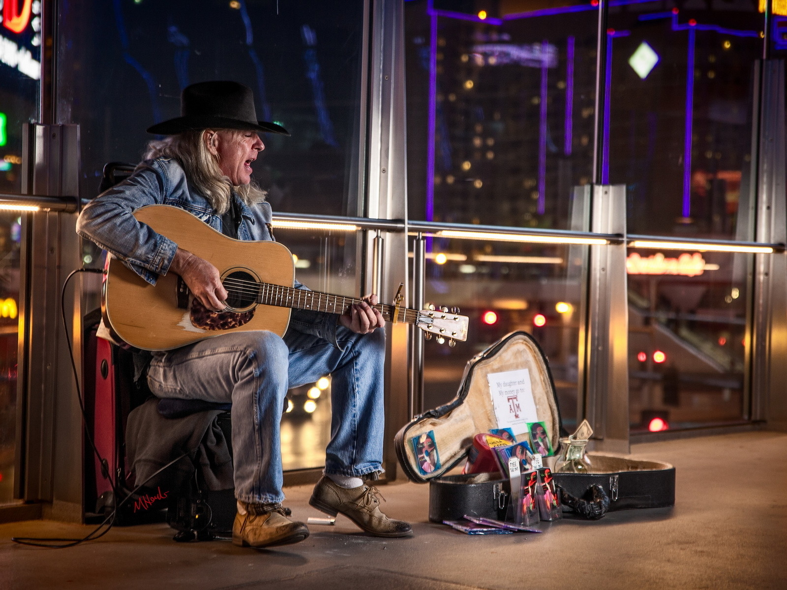 street performer, vegas, man, guitar