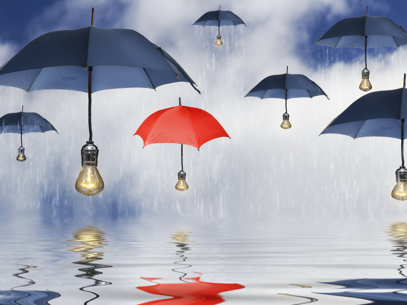 вода, зонты, лампочки, зонтики, дождь, отражение