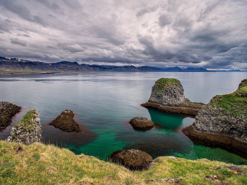 snaefellsnes, исландия, небо, облака, озеро, природа, камни, трава
