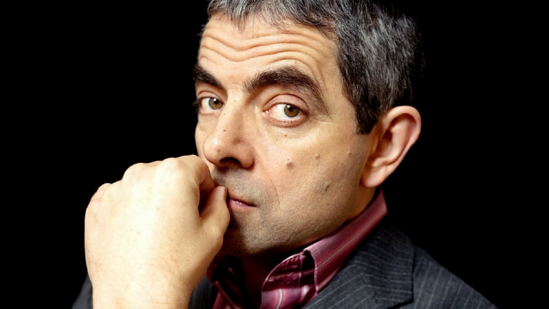 face, hand, rowan atkinson