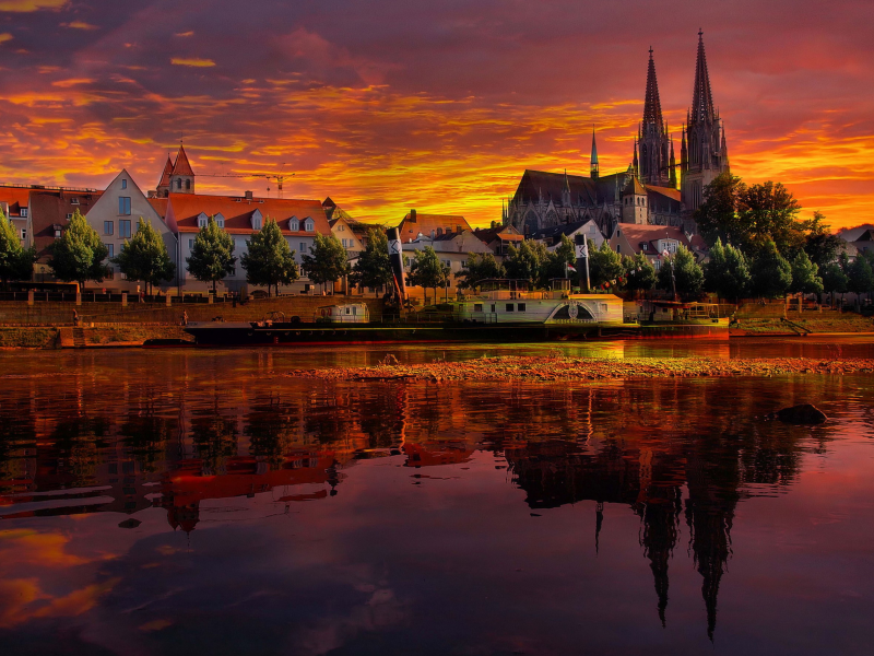 Регенсбург, Германия, закат, отражение, река