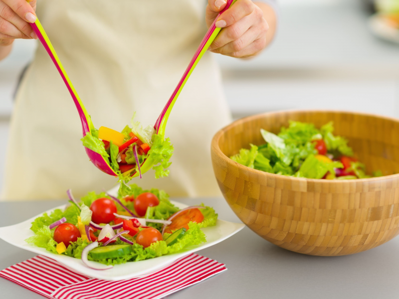 салат, здоровое питание, листья салата, помидор, еда