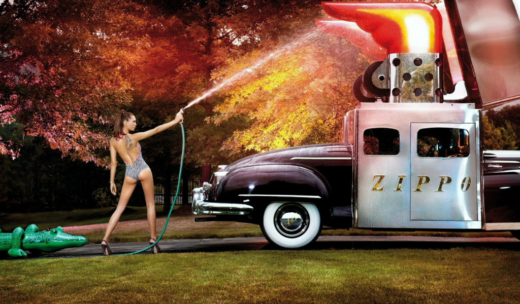 Машина, зажигалка, девушка, пожар, шланг, вода.