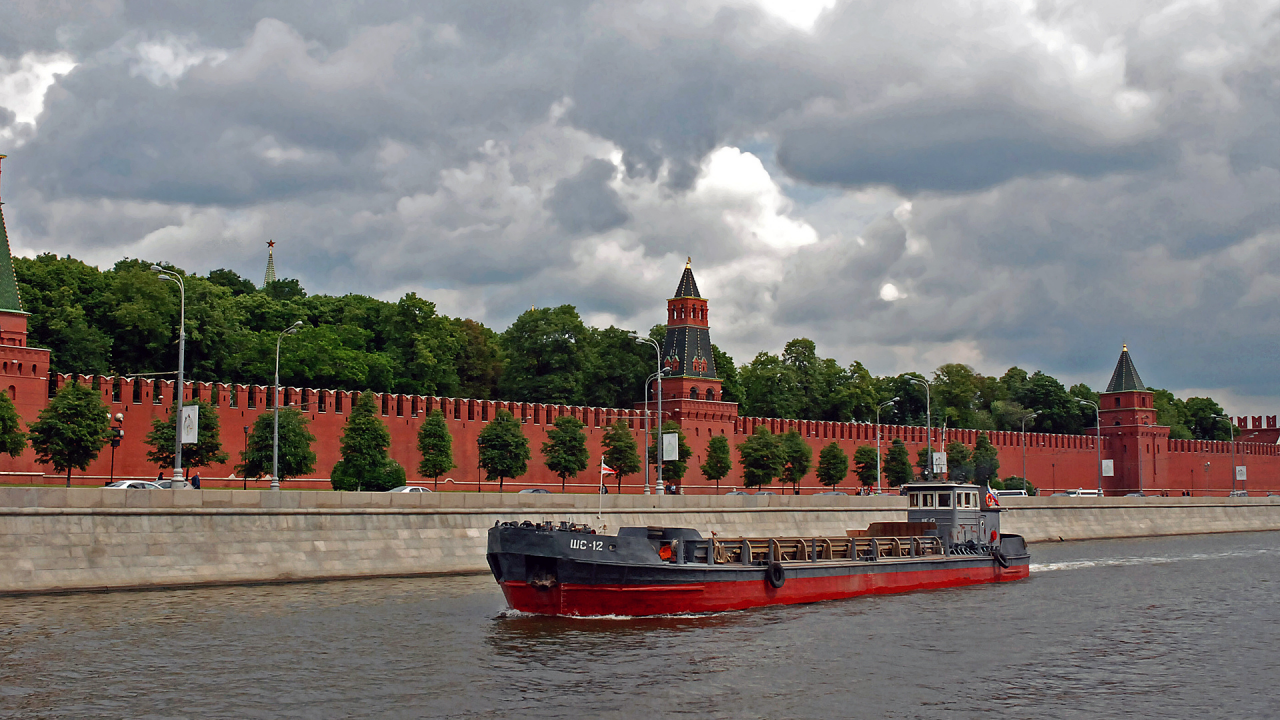 Кремль, Москва, река, судно, баржа.