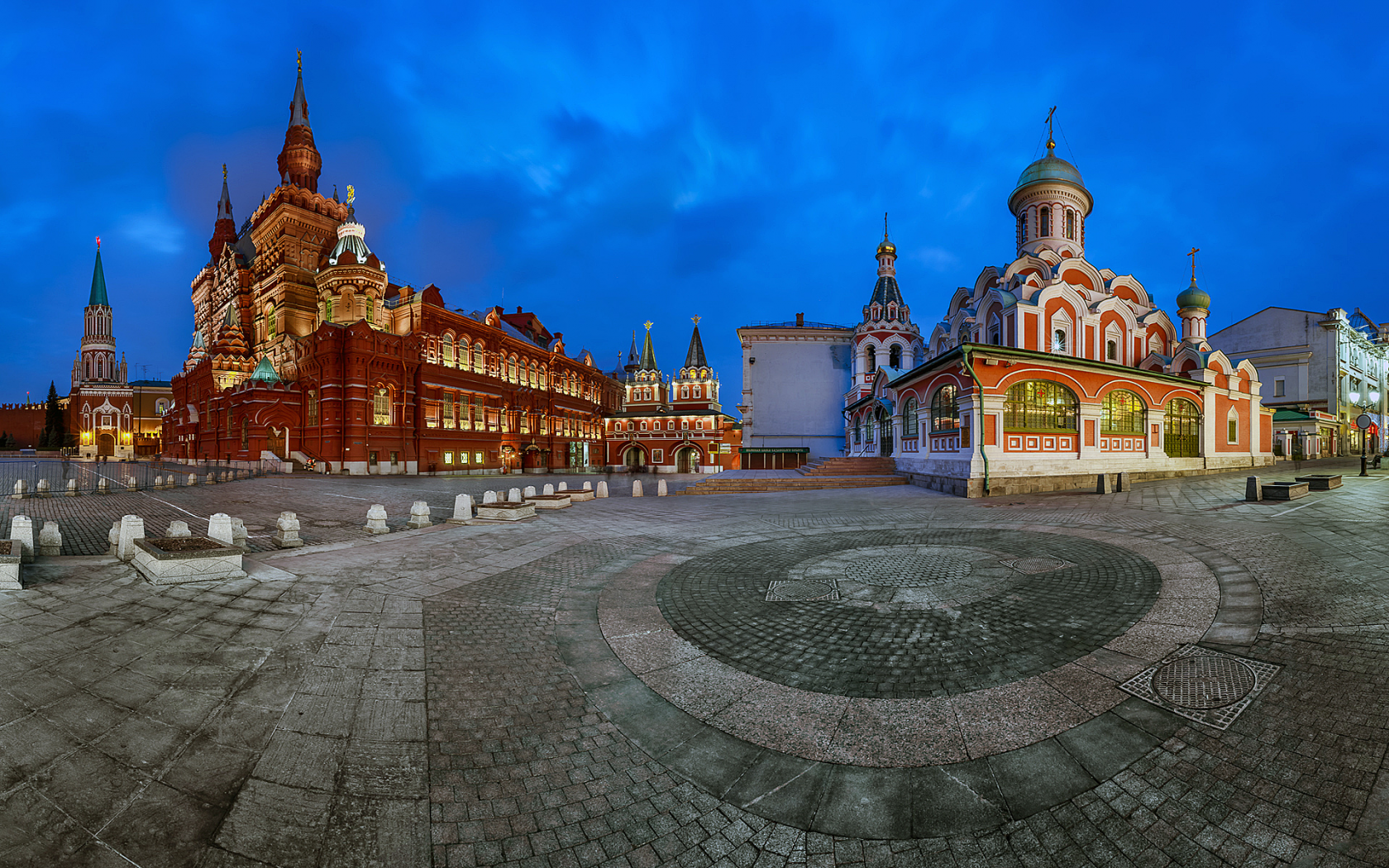 Москва, КраснаяПлощадь, государсвенный исторический музей.