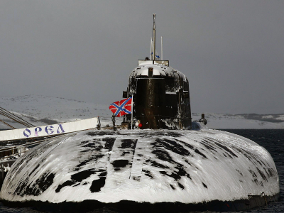 Арктика, причал, атомный подводный крейсер, Россия.