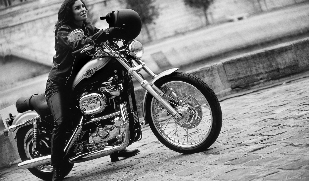 Мотоцикл, Девушка