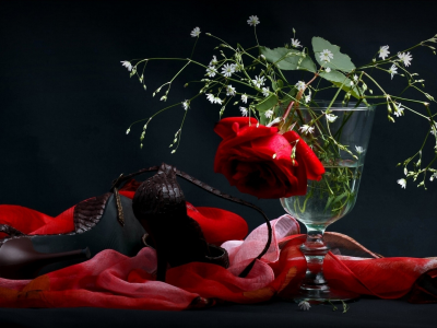натюрморт, туфли, обувь женская, бокал, букет, гламур, романтика, роза в бокале