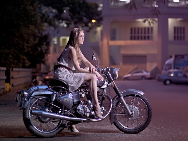 Мотоцикл, Девушка