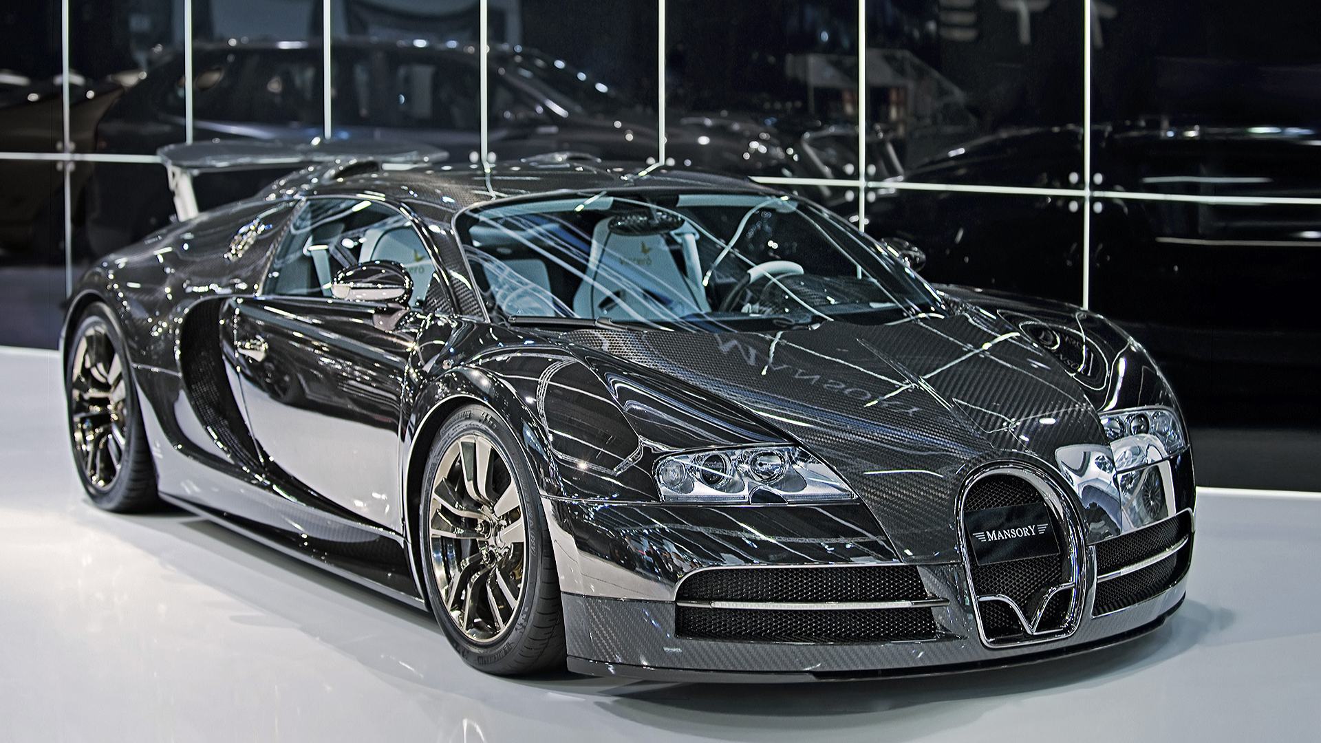 Автосалон, витрина, Bugatti-Veyron-Mansory