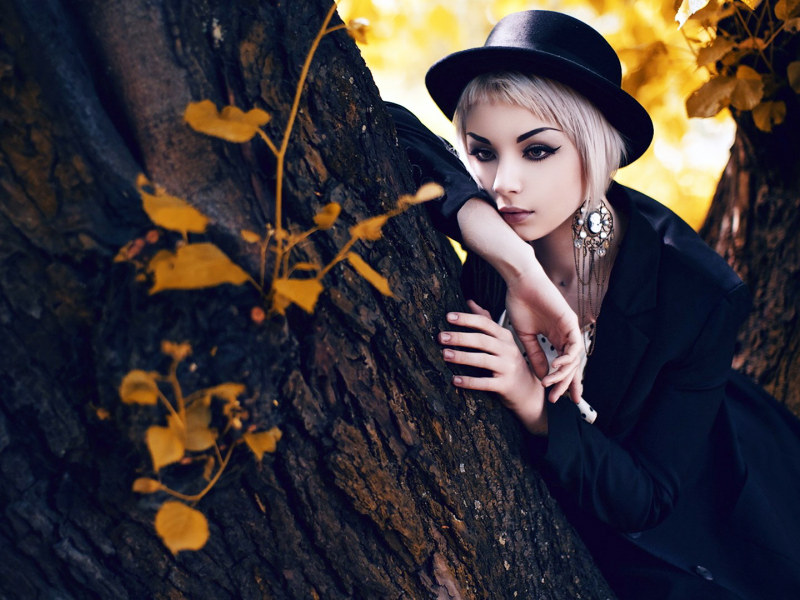 девушка, шляпа, дерево